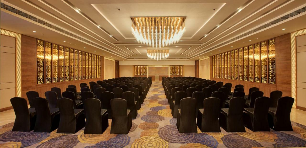 Country Inn Premier Amritsar, 10 Min From Golden Temple Ngoại thất bức ảnh